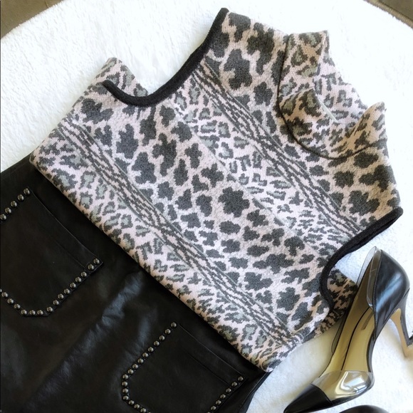 St John Pink and Grey Animal Print Top - Picture 4 of 6